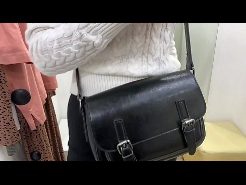 ❤️ Masturbazione pubblica della giovane cagna FeralBerry con un dildo nel camerino ❤️ Super pornoal it.porn-impact.ru ❌️